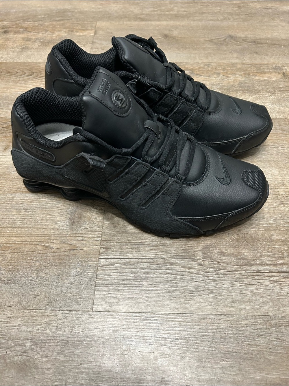 Nike Shox NZ Men's Size 12 Triple Black Low-Top Sneakers